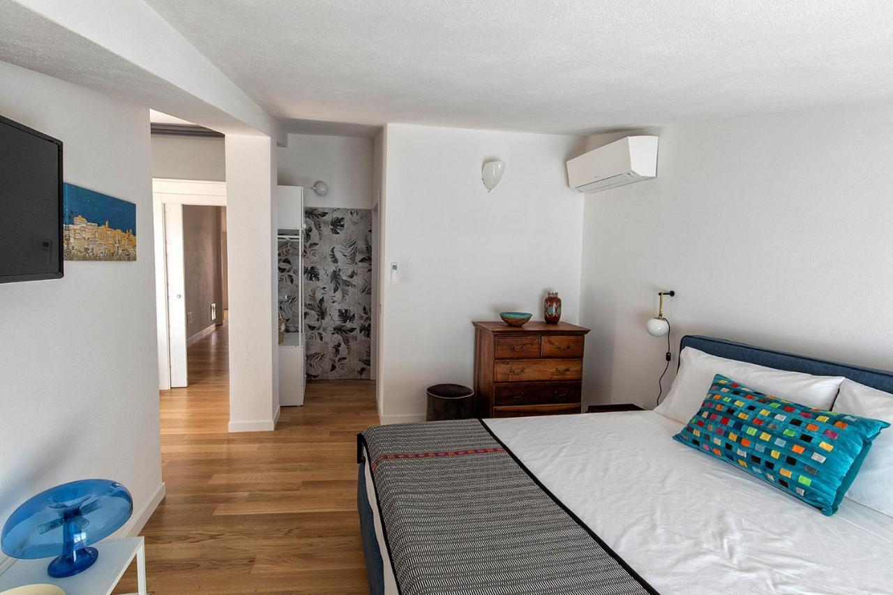 Bisu Isola Di Sant'Antioco Bed & Breakfast Exterior foto